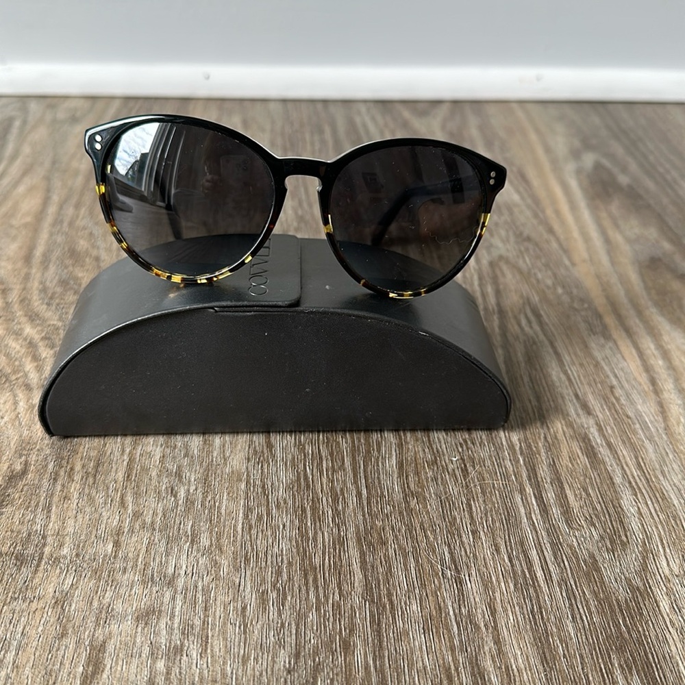 Oliver Peoples Corie Sunglasses in black and tortoise with polarized lenses